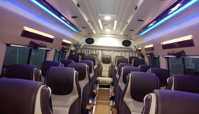 26 seater traveller seating capacity